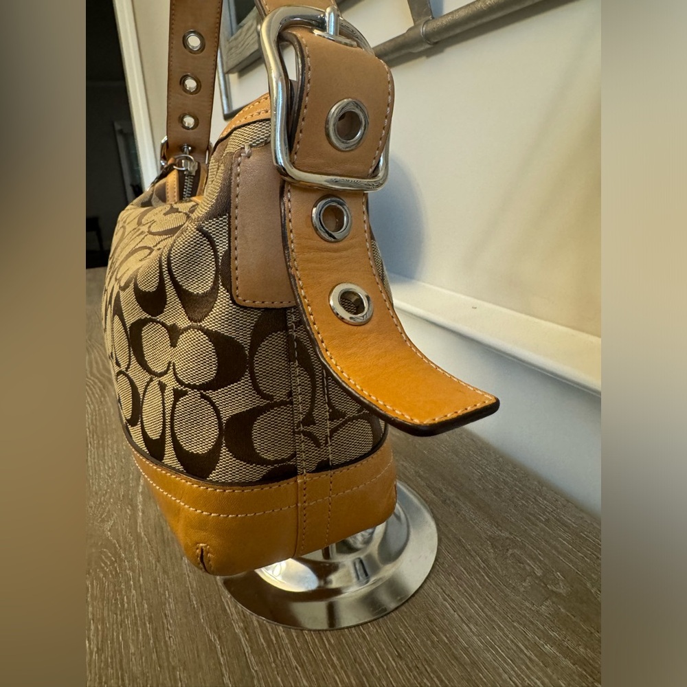 Coach Brown and Tan Shoulder Bag - Picture 8 of 13